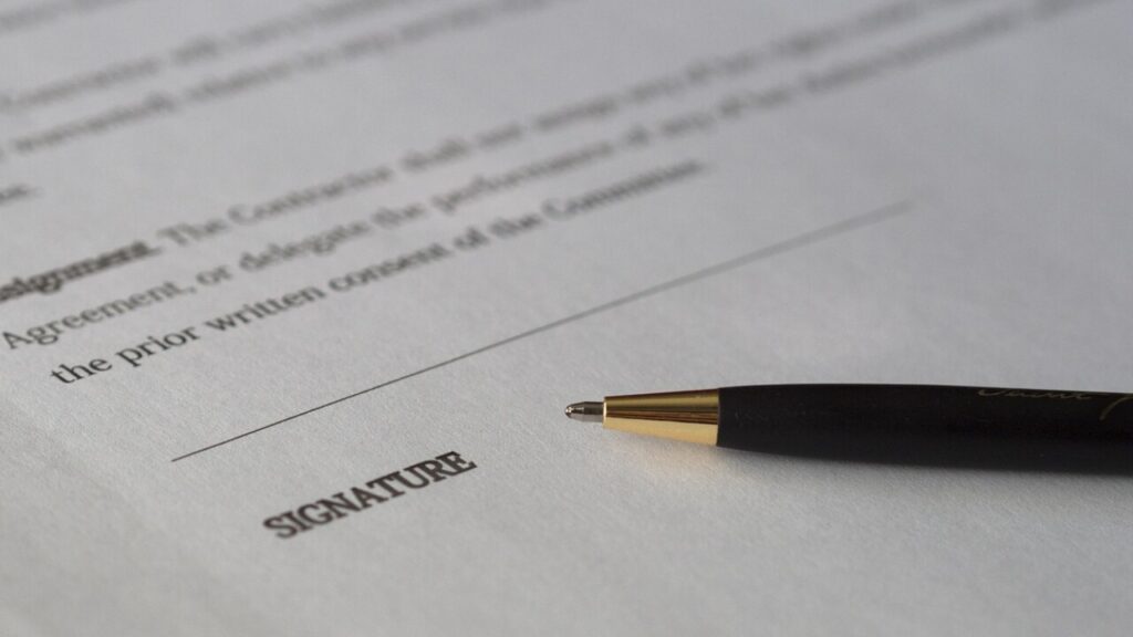 Download marketing contract template in PDF for free