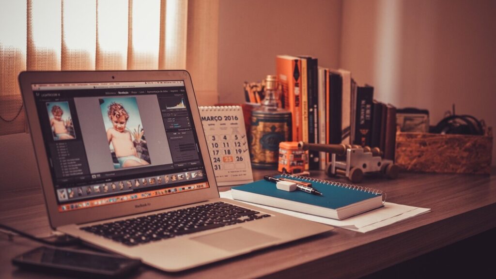 Download OC introduction template in PDF for free