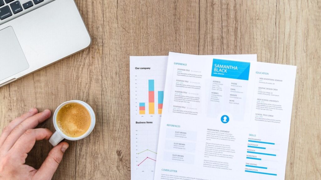 Download UT McCombs resume template in PDF for free