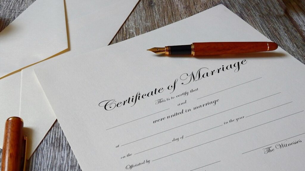 Download construction contract templates in PDF for free